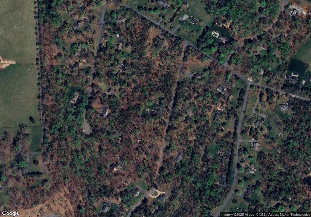 1960 Fox Run Ln, Charlottesville, VA 22901 - photo 1