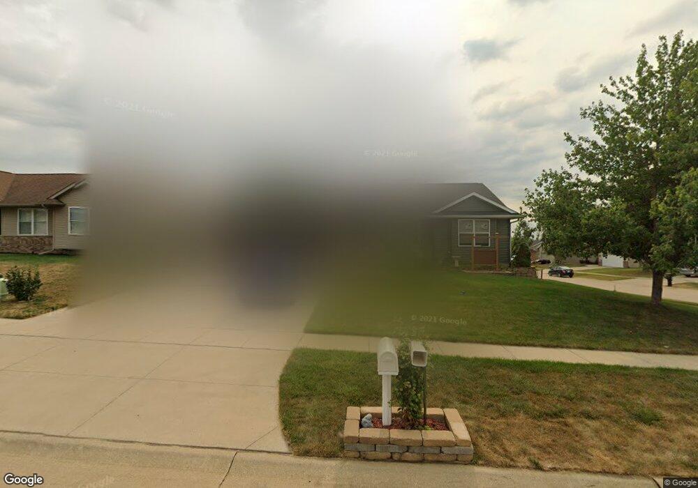 3629 Eagle Rd SW, Cedar Rapids, IA 52404 - photo 1