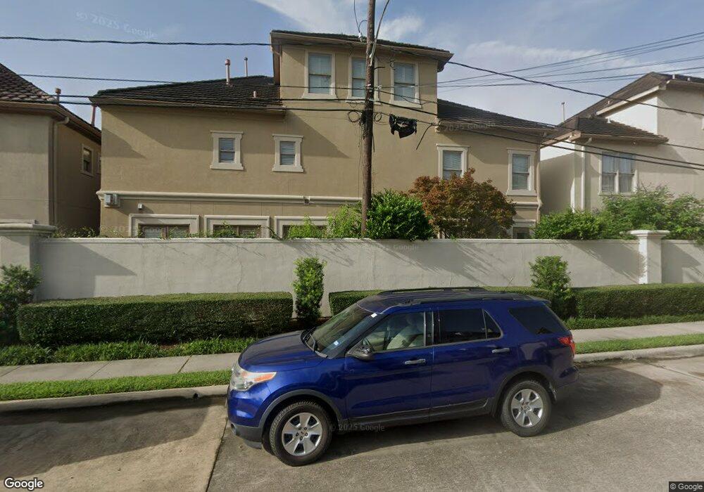 7706 N Hunters Creekway Dr, Houston, TX 77055 - photo 1