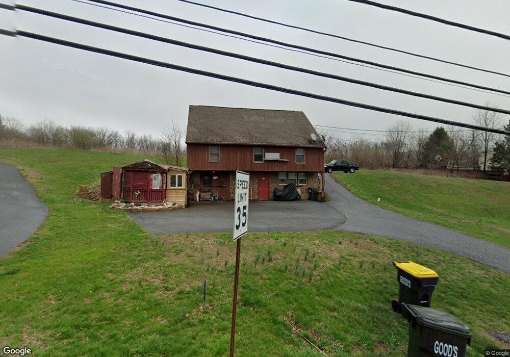 110 E Queen St, Stevens, PA 17578 - photo 1