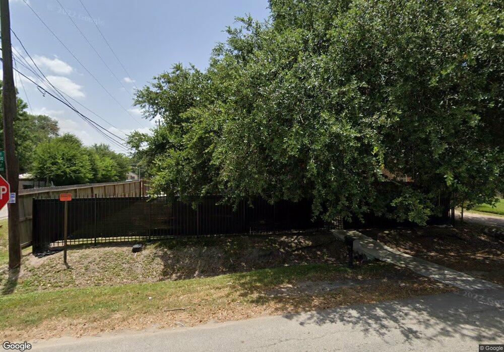 871 Prosper St, Houston, TX 77088 - photo 1