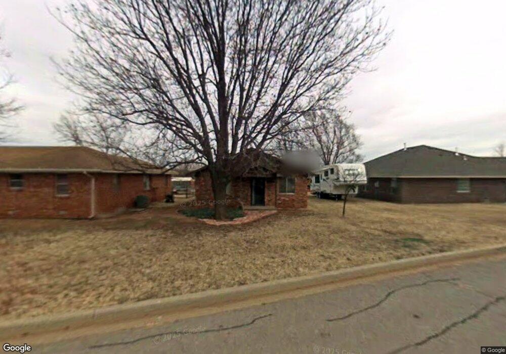 118 Elmwood Cir, Elk City, OK 73644 - photo 1
