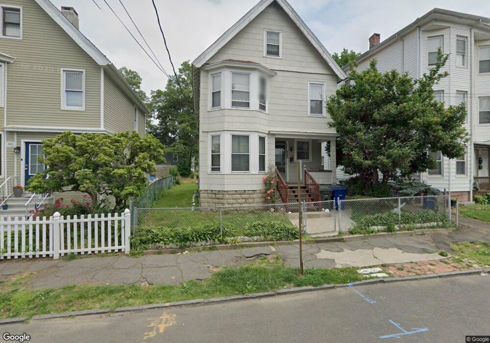 124 Rennell St, Bridgeport, CT 06604 - photo 1