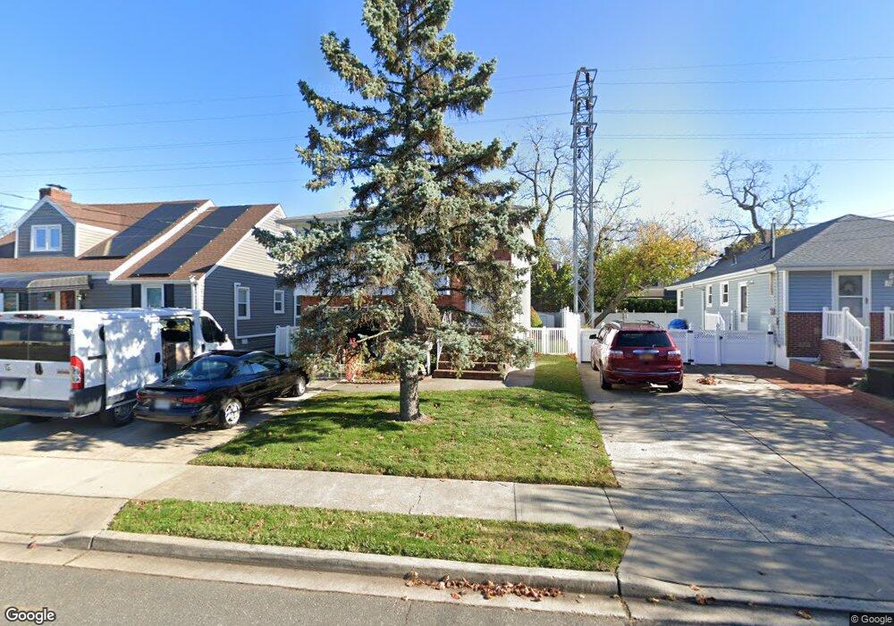 71 Oceanview Ave, Valley Stream, NY 11581 - photo 1