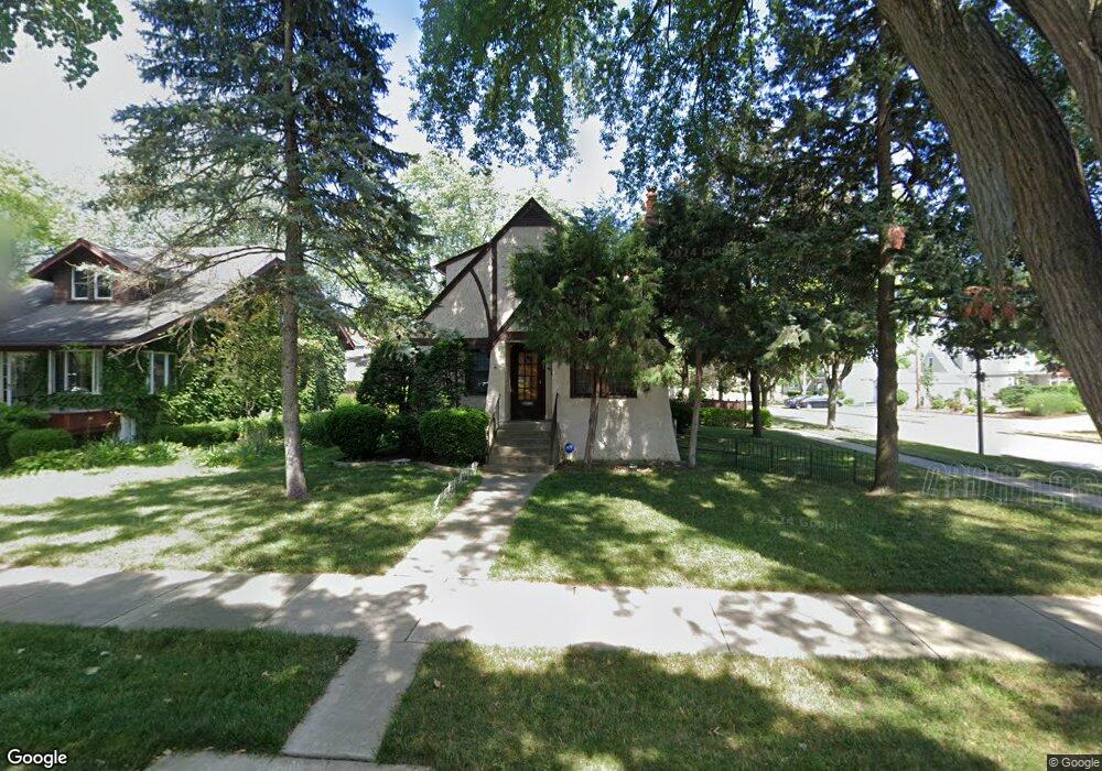 667 S Hawthorne Ave, Elmhurst, IL 60126 - photo 1