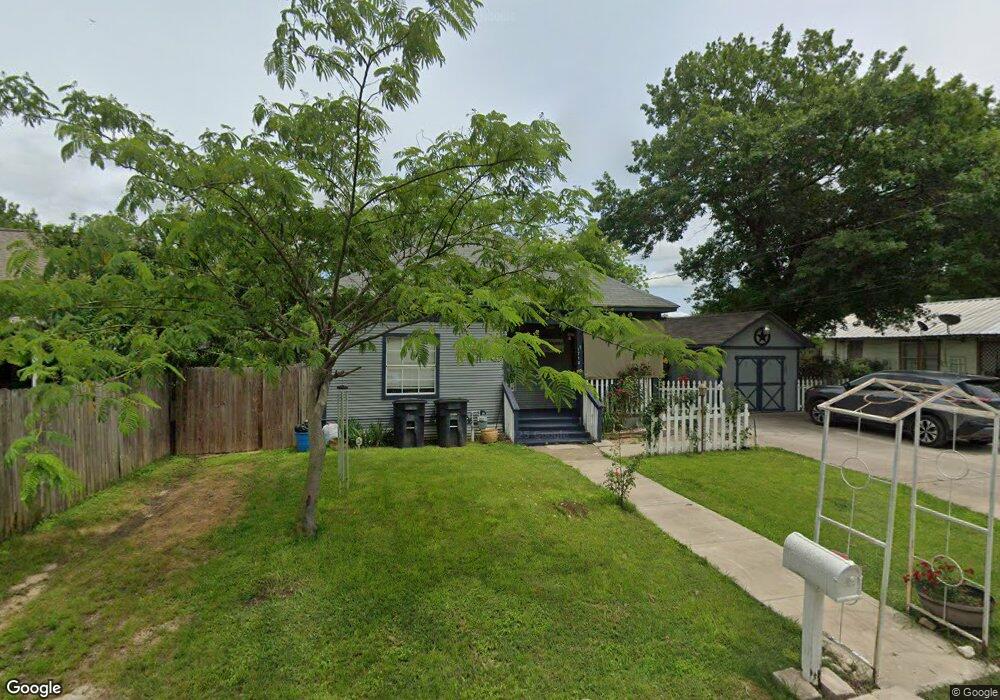 1710 N Robinson St, Cleburne, TX 76031 - photo 1