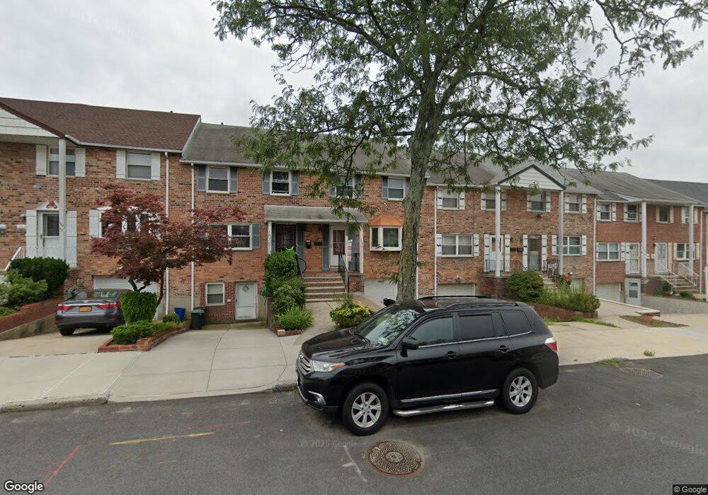 23948 65th Ave, Little Neck, NY 11362 - photo 1