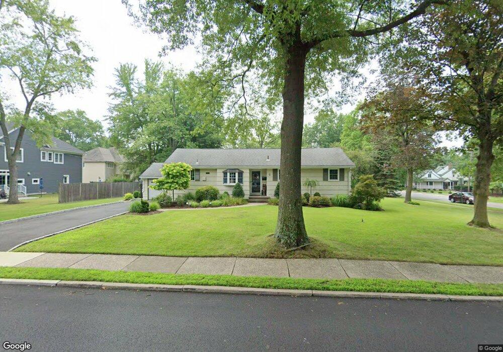 2 Lachmund Ct, Old Tappan, NJ 07675 - photo 1