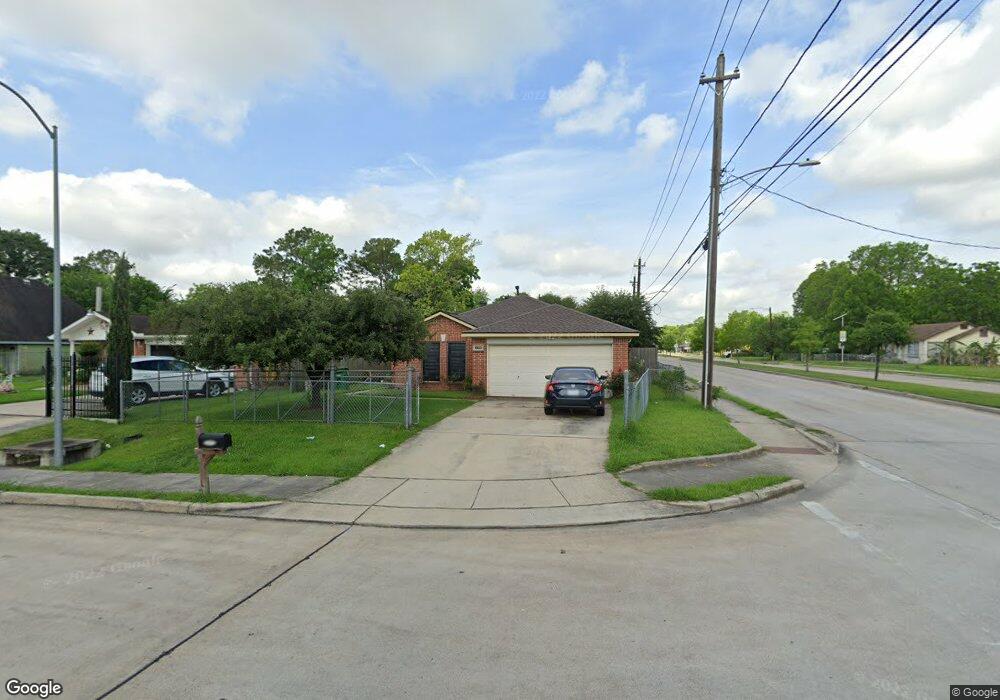 10123 Raymondville Rd, Houston, TX 77093 - photo 1