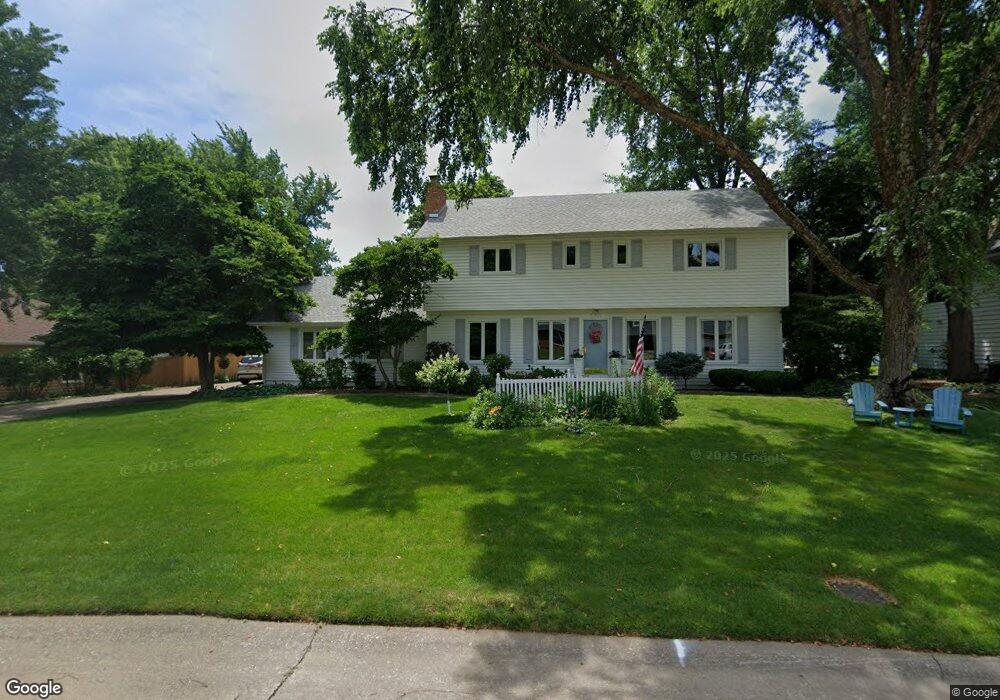 2205 E 47th St, Davenport, IA 52807 - photo 1