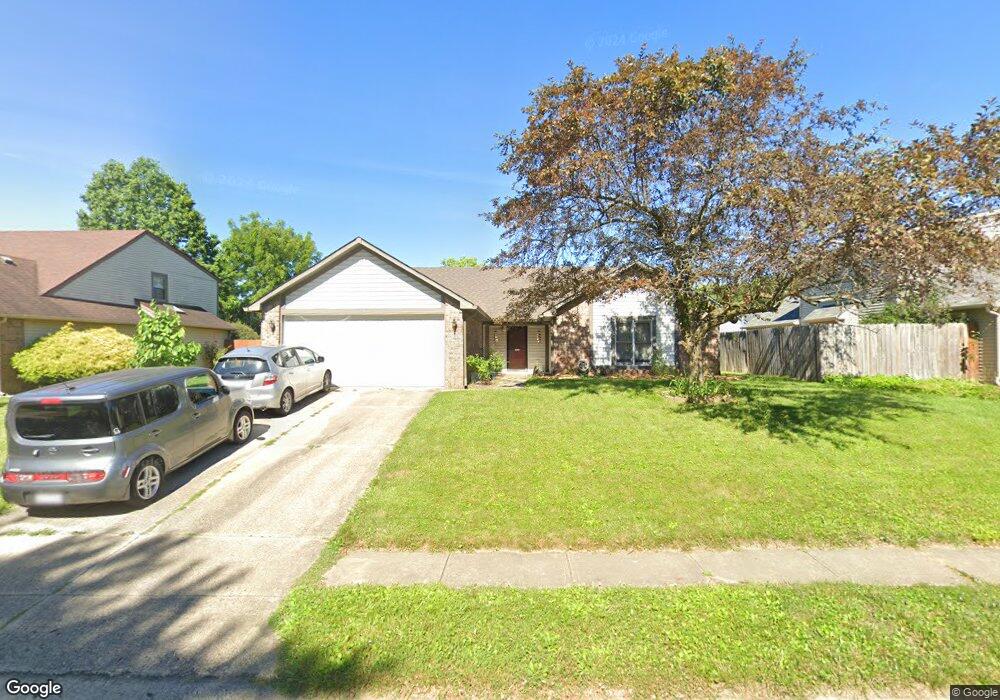 926 Jonathan Dr, Plainfield, IN 46168 - photo 1