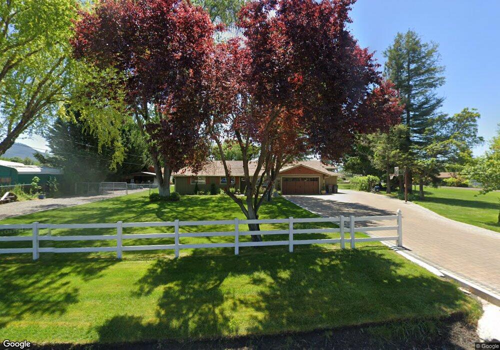 2684 Lotus Ln, Central Point, OR 97502 - photo 1