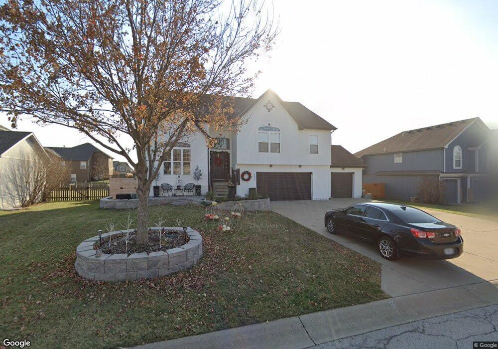 1513 Deer Path, Raymore, MO 64083 - photo 1