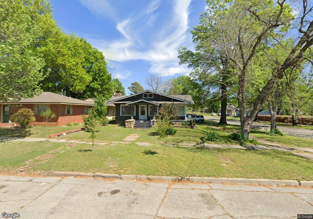 221 S Oak St, Sapulpa, OK 74066 - photo 1