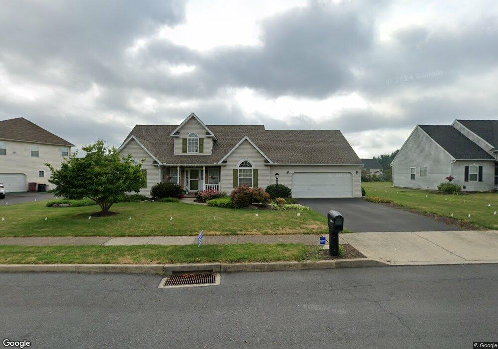 2633 Amy Way, Whitehall, PA 18052 - photo 1