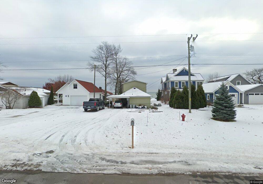 352 N Huron Rd, Au Gres, MI 48703 - photo 1