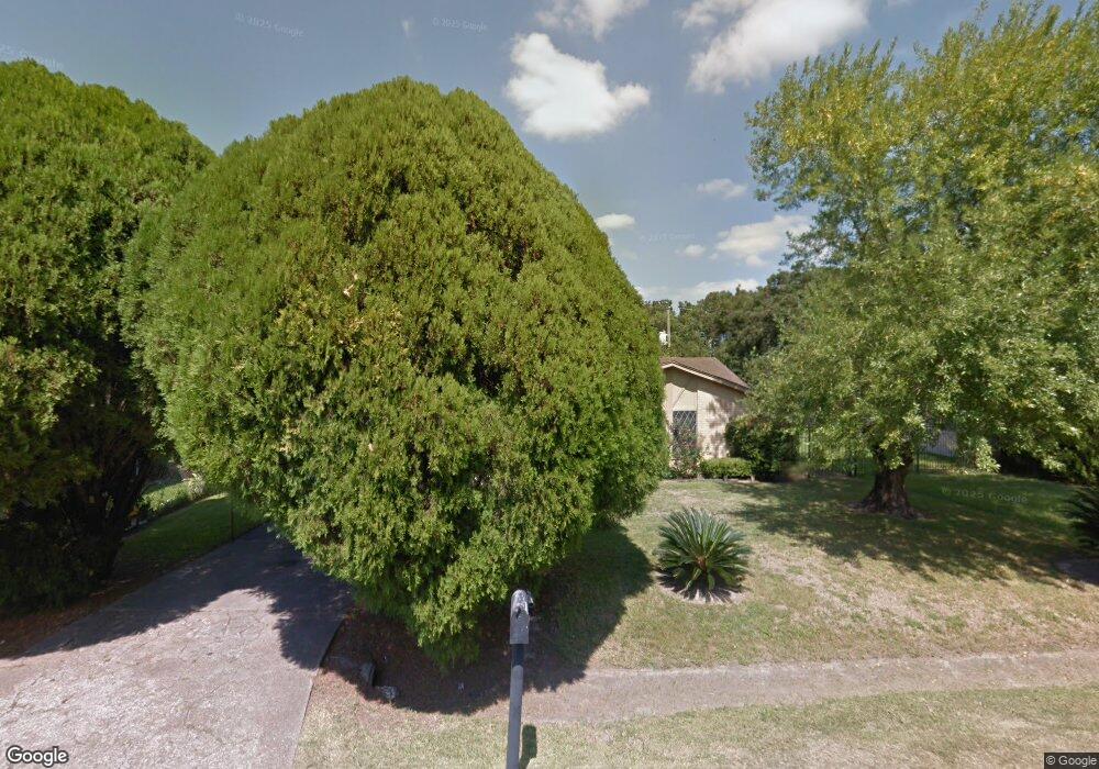 2830 Blue Sky St, Houston, TX 77088 - photo 1