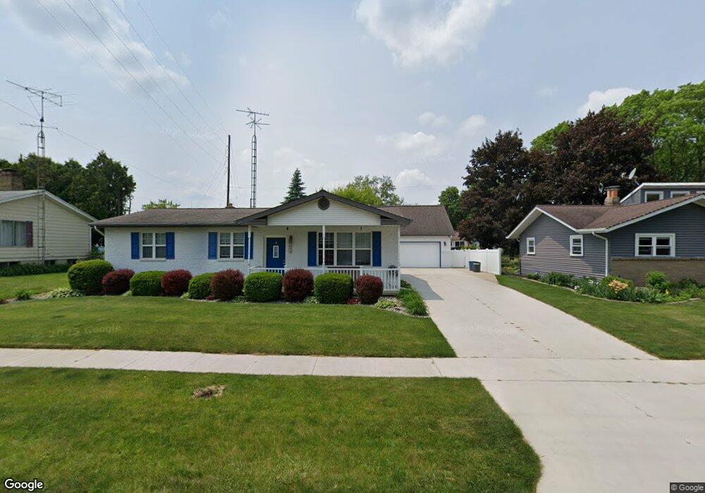 405 Chestnut St, Flushing, MI 48433 - photo 1