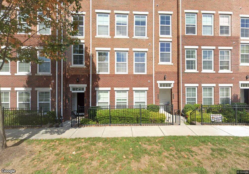 3061 Rittenhouse Cir, Fairfax, VA 22031 - photo 1