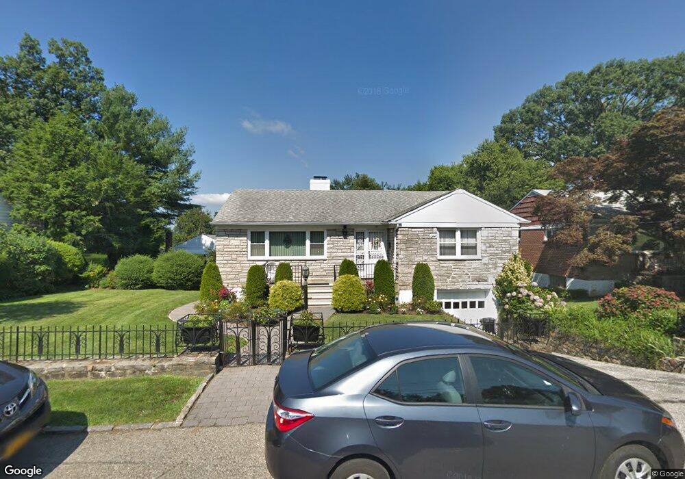 39 Algonquin Rd, Yonkers, NY 10710 - photo 1