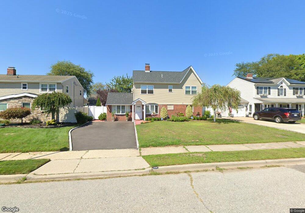 229 Sprucewood Dr, Levittown, NY 11756 - photo 1