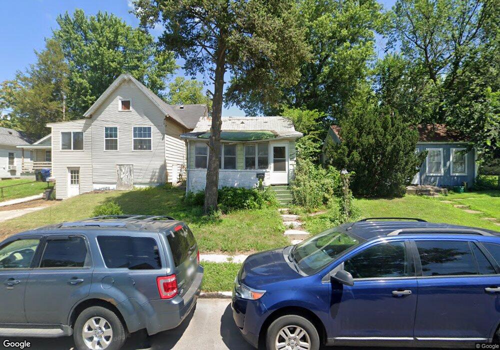 1612 W 2nd St, Davenport, IA 52802 - photo 1