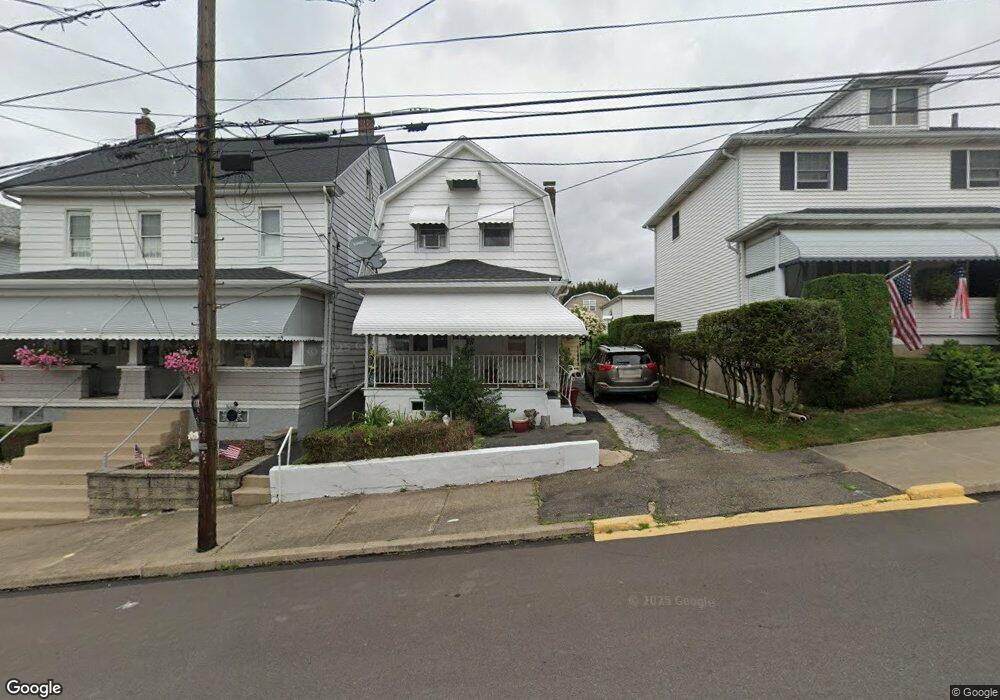 711 Seybert St, Hazleton, PA 18201 - photo 1