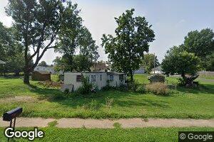 221 W 8th St, Bicknell, IN 47512