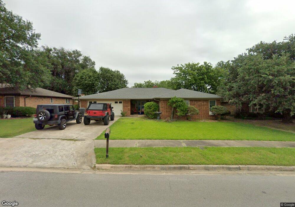 916 Osage St, Ardmore, OK 73401 - photo 1