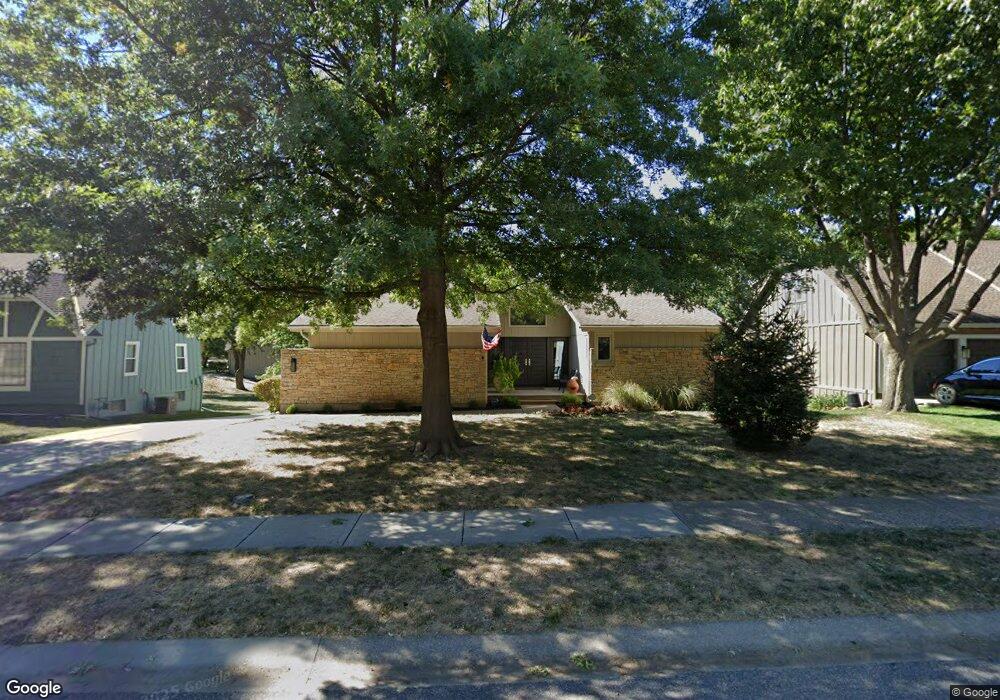 6528 Bradshaw St, Shawnee, KS 66216 - photo 1