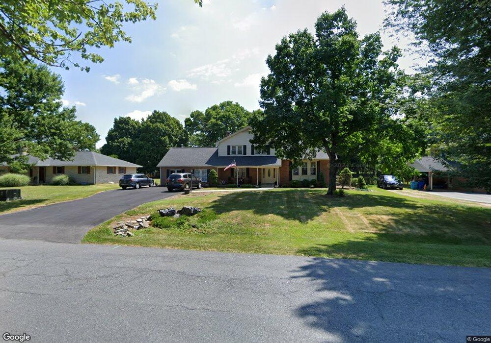 8013 Runnymeade Dr, Frederick, MD 21702 - photo 1