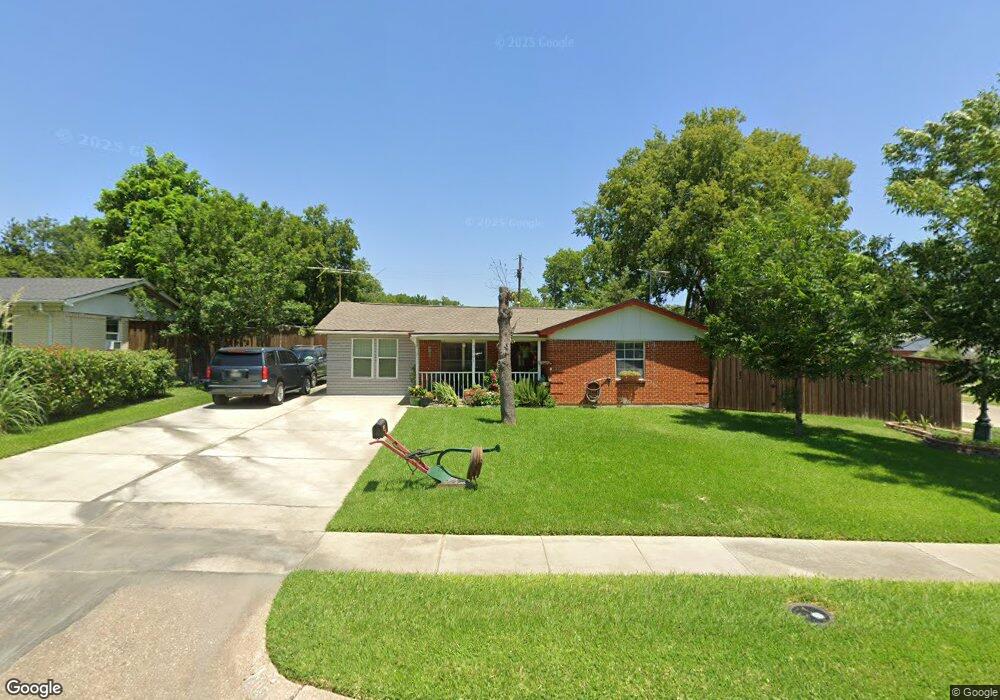 2001 Avis Cir, Mesquite, TX 75149 - photo 1