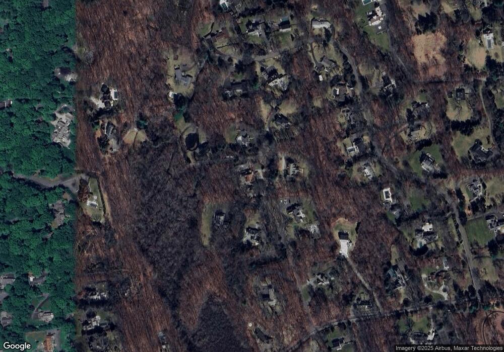 8 Wahackme Ln, New Canaan, CT 06840 - photo 1