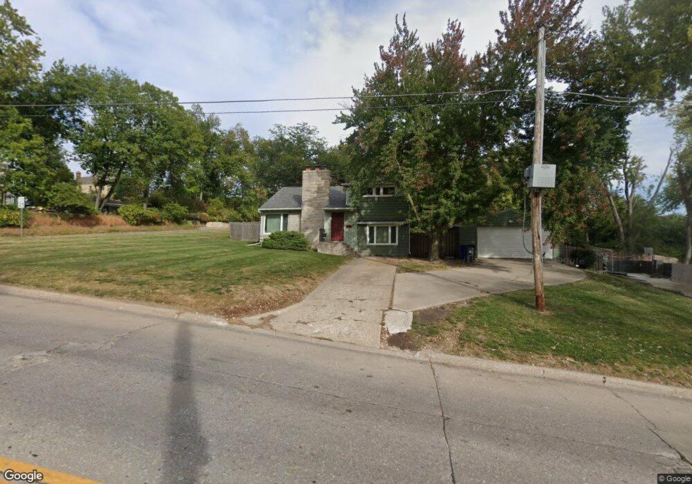 382 34th St SE, Cedar Rapids, IA 52403 - photo 1