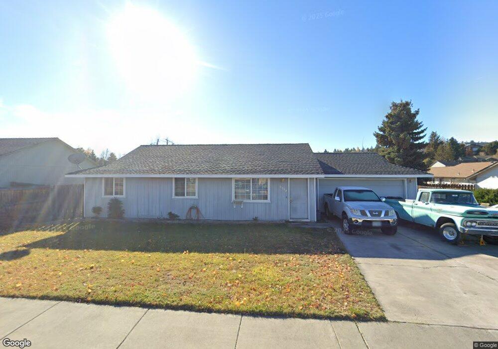 3322 SW Reindeer Ave, Redmond, OR 97756 - photo 1