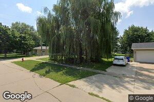 125 Williams Cir, Hills, IA 52235