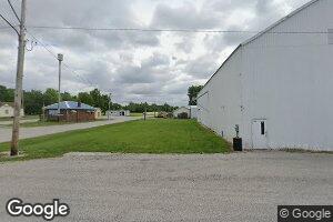 233 S West St, Waggoner, IL 62572