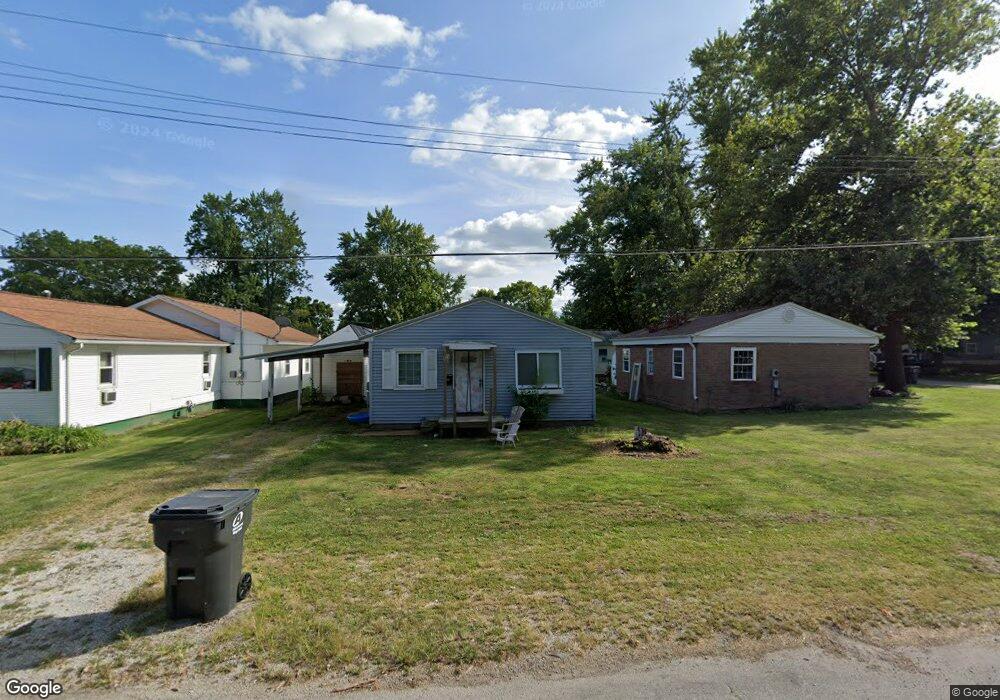 601 E Barker St, Tuscola, IL 61953 - photo 1