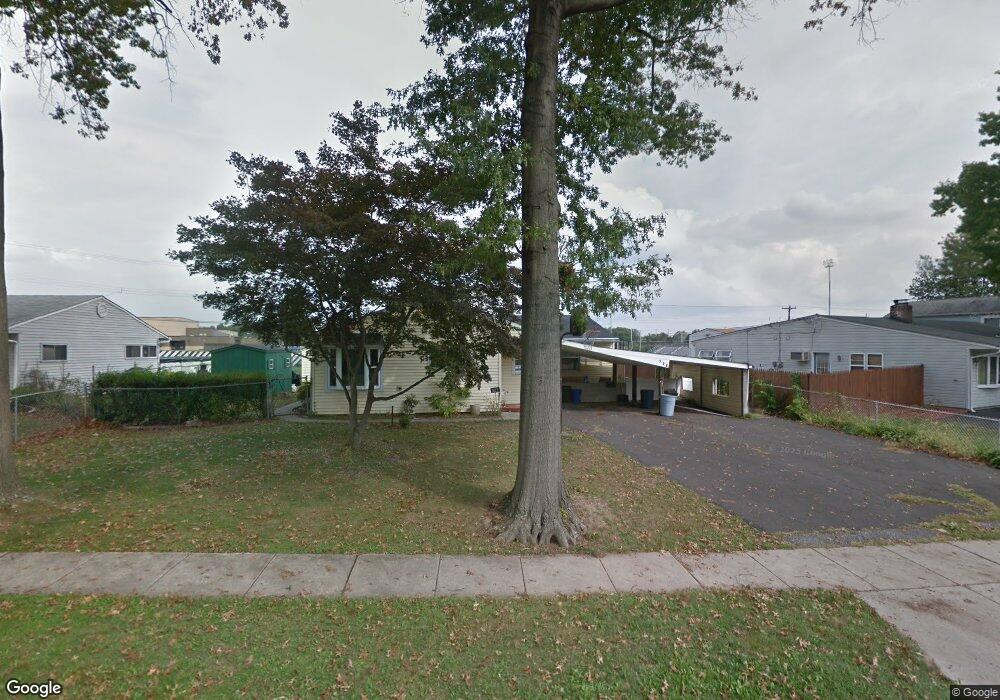 322 Blue Ridge Dr, Levittown, PA 19057 - photo 1