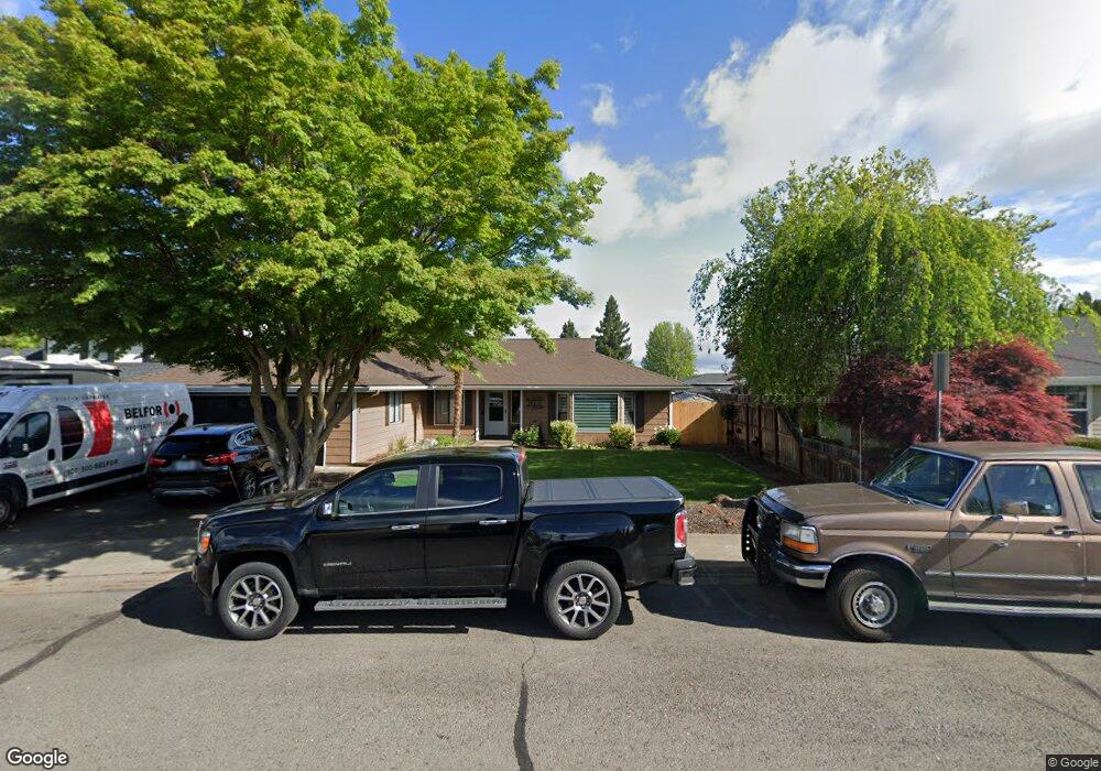 912 Pittview Ave, Central Point, OR 97502 - photo 1