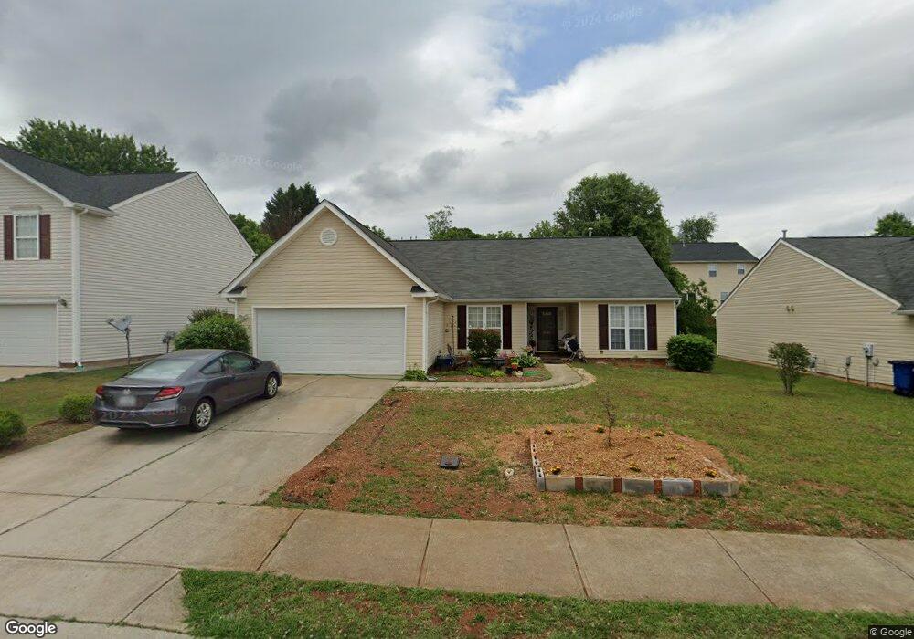 2207 Ballingarry Dr, Statesville, NC 28625 - photo 1