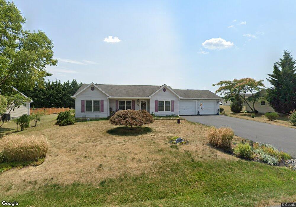 15300 Wedgewood Dr, Greencastle, PA 17225 - photo 1