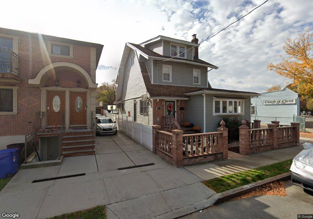 17714 119th Rd, Jamaica, NY 11434 - photo 1