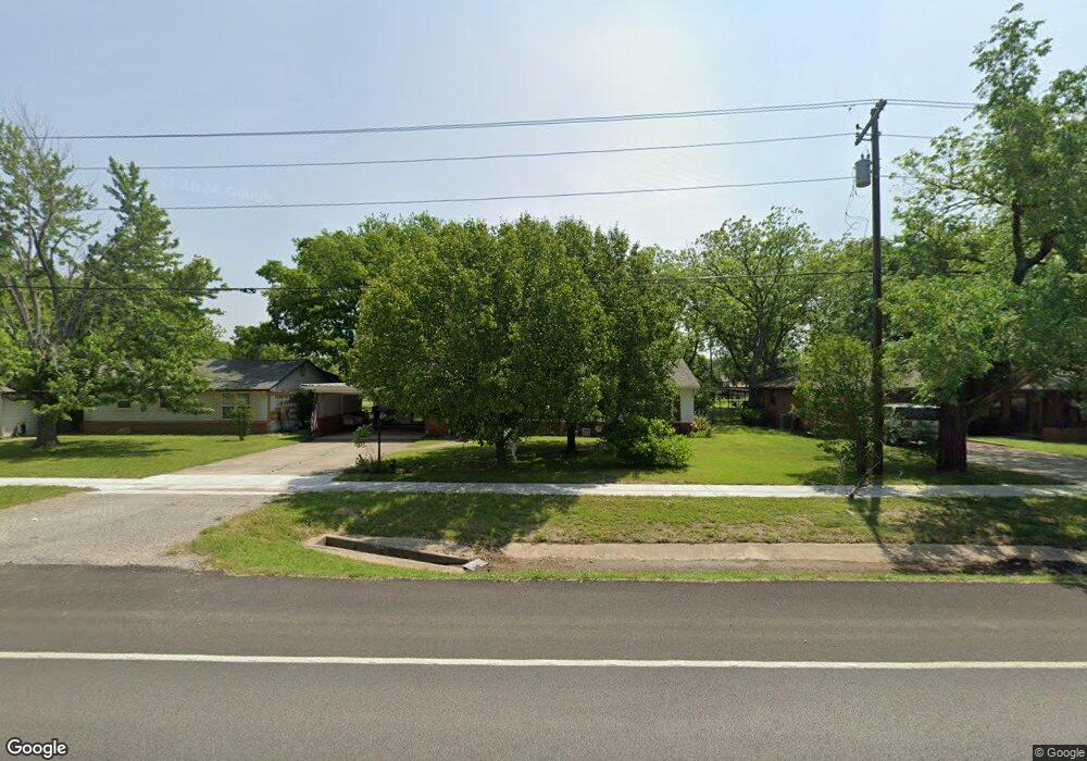 714 N Union St, Whitesboro, TX 76273 - photo 1