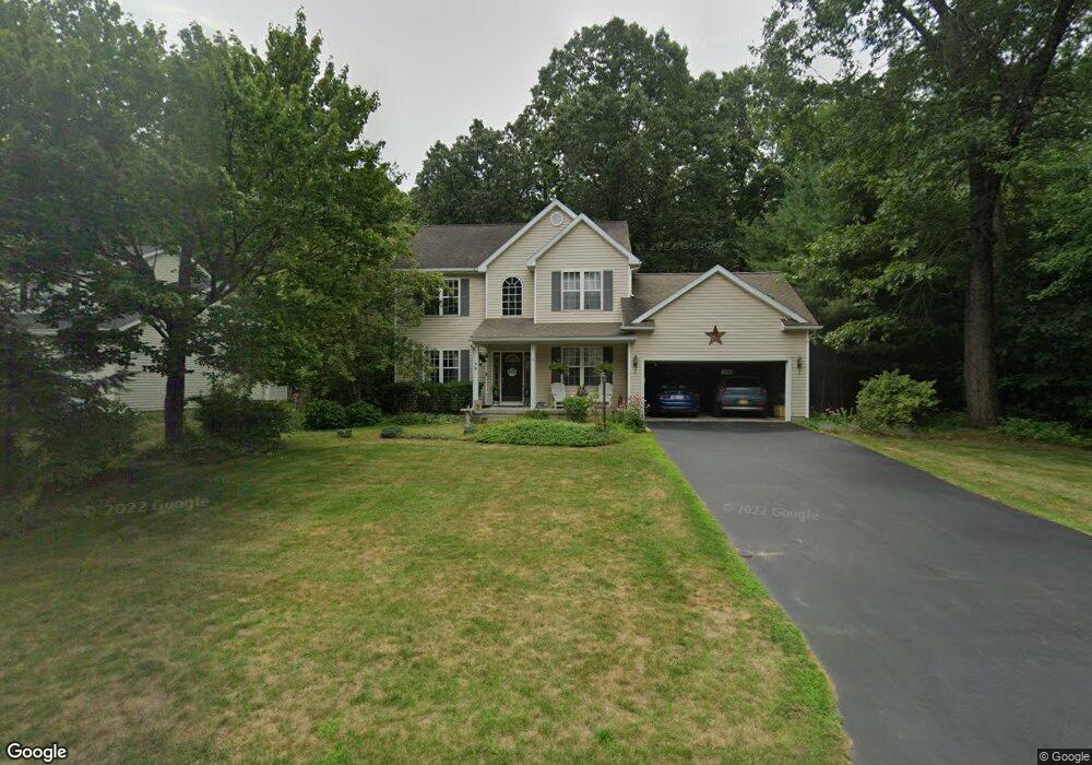 16 Dennis Dr, Clifton Park, NY 12065 - photo 1