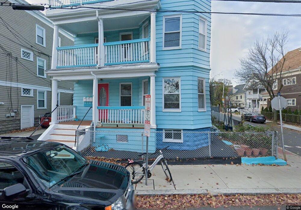 126 Lowell St unit 2, Somerville, MA 02143 - photo 1