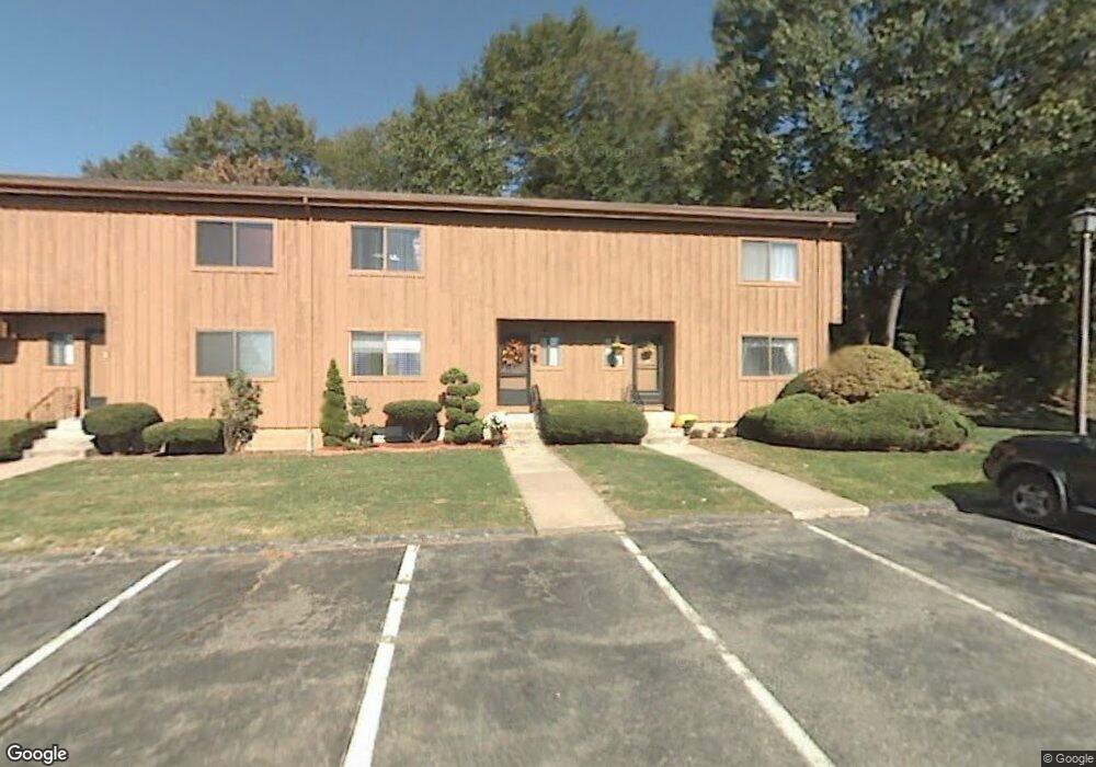 72 Webster Ct, Newington, CT 06111 - photo 1