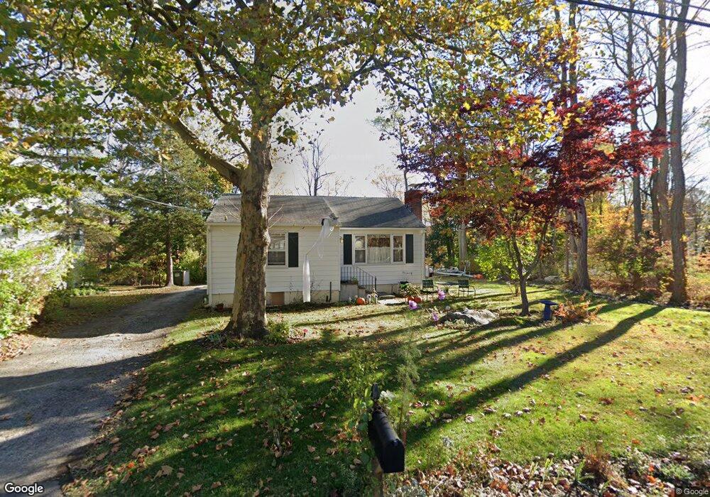 32 Crest Rd, Ridgefield, CT 06877 - photo 1