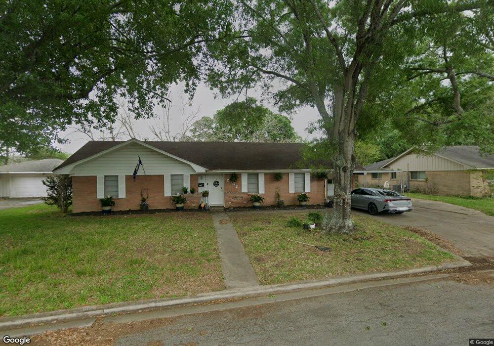2702 Encino Ave, Bay City, TX 77414 - photo 1