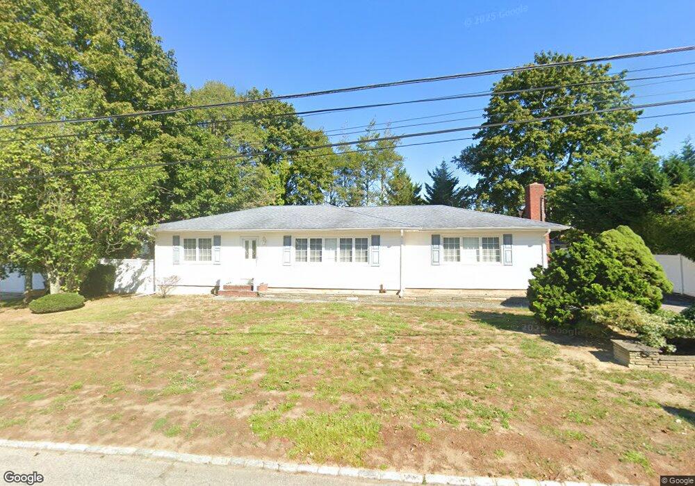 305 Nielson St, Dix Hills, NY 11746 - photo 1